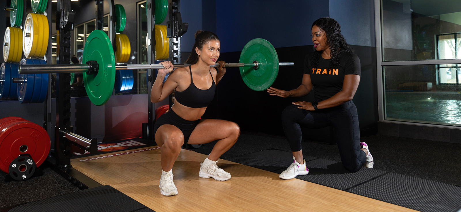 Barbell vs. Dumbbell Training: Which Builds More Strength? | Crunch Fitness